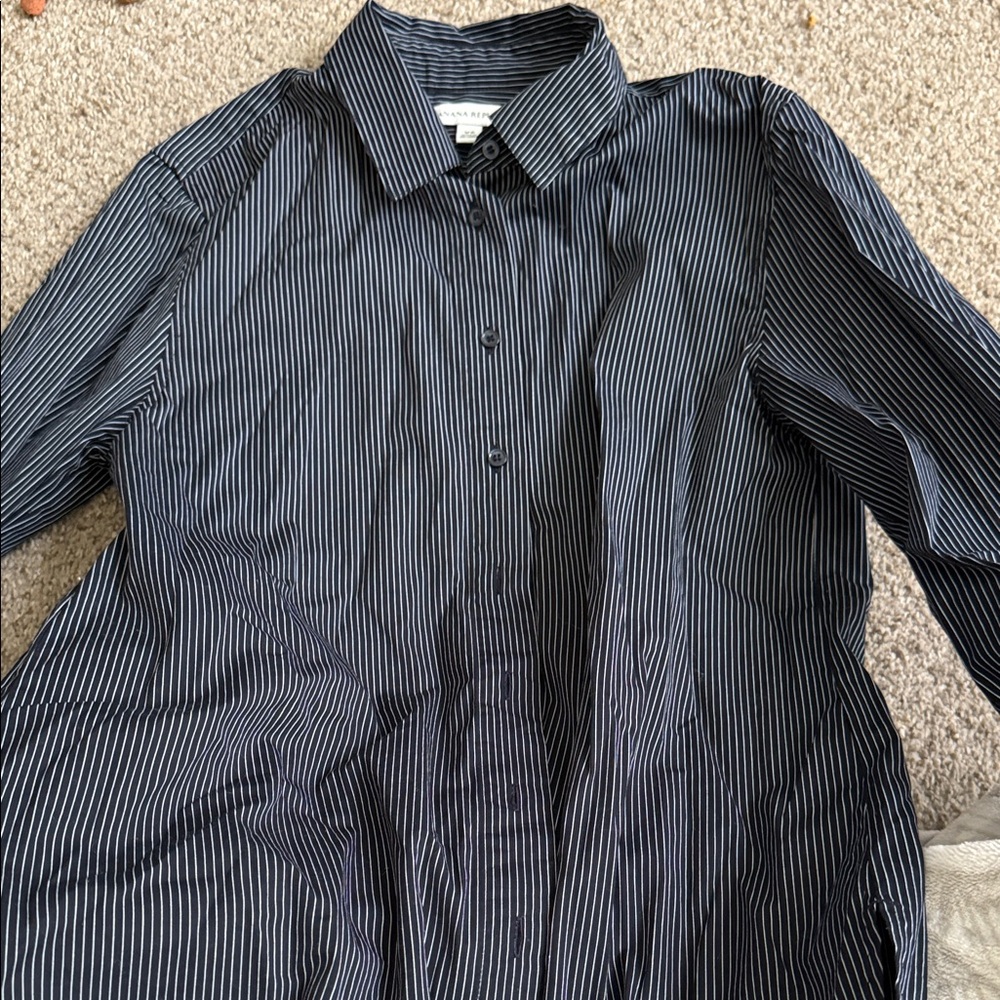 Banana Republic Men's Navy Striped Button Down Shirt